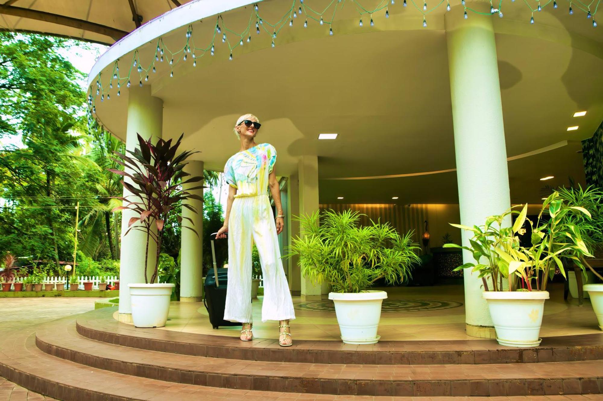 Neelam The Glitz Hotel Calangute Bagian luar foto