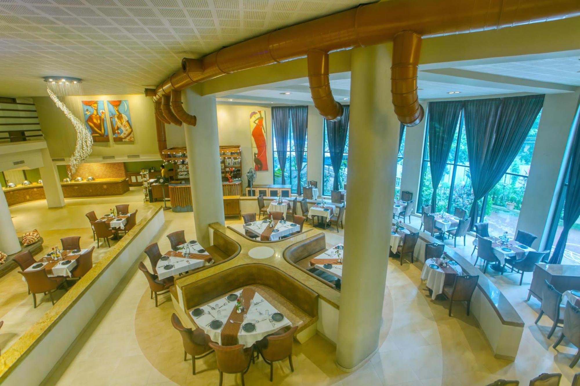 Neelam The Glitz Hotel Calangute Bagian luar foto